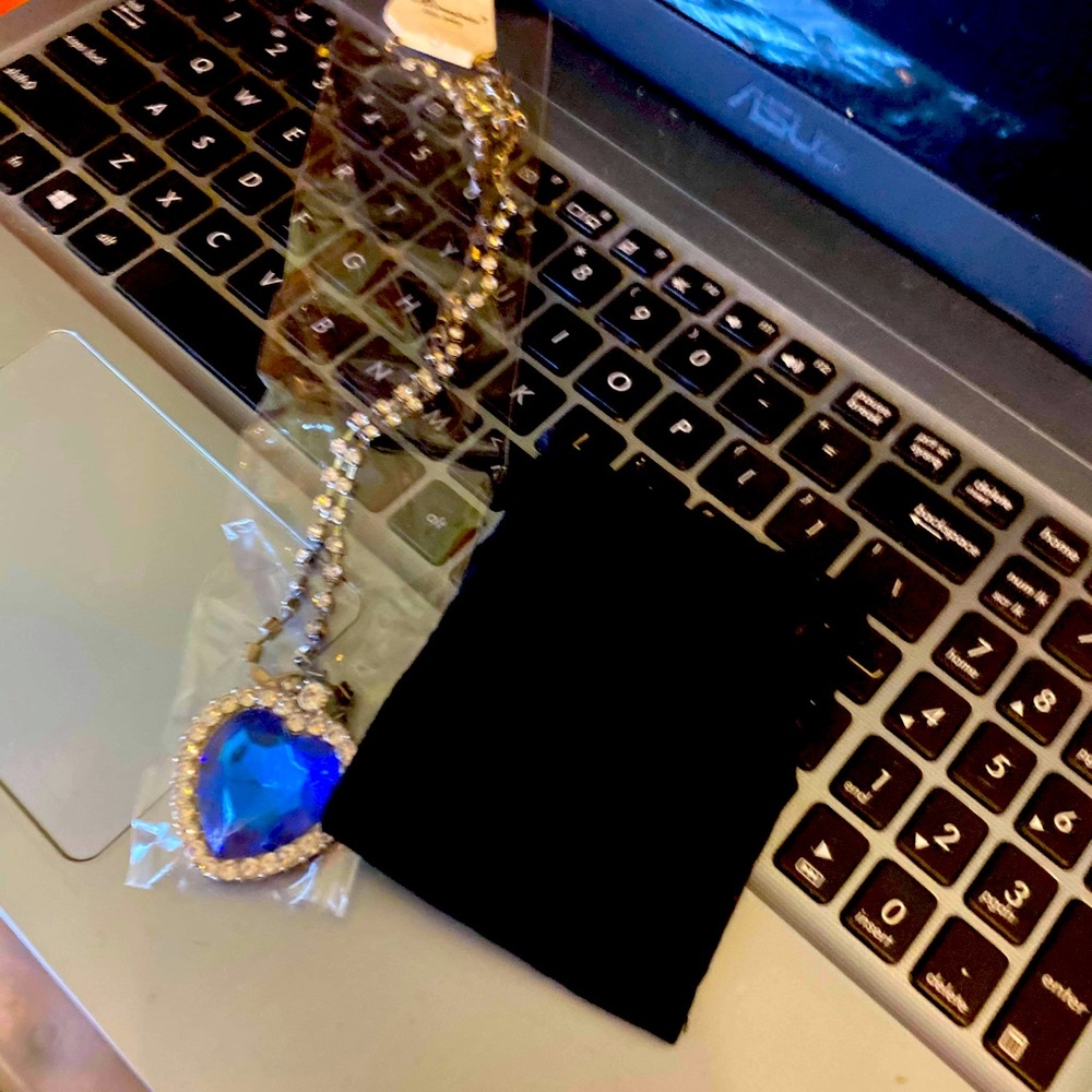 Crystal Titanic Blue💙Heart Necklace and Gift Bag